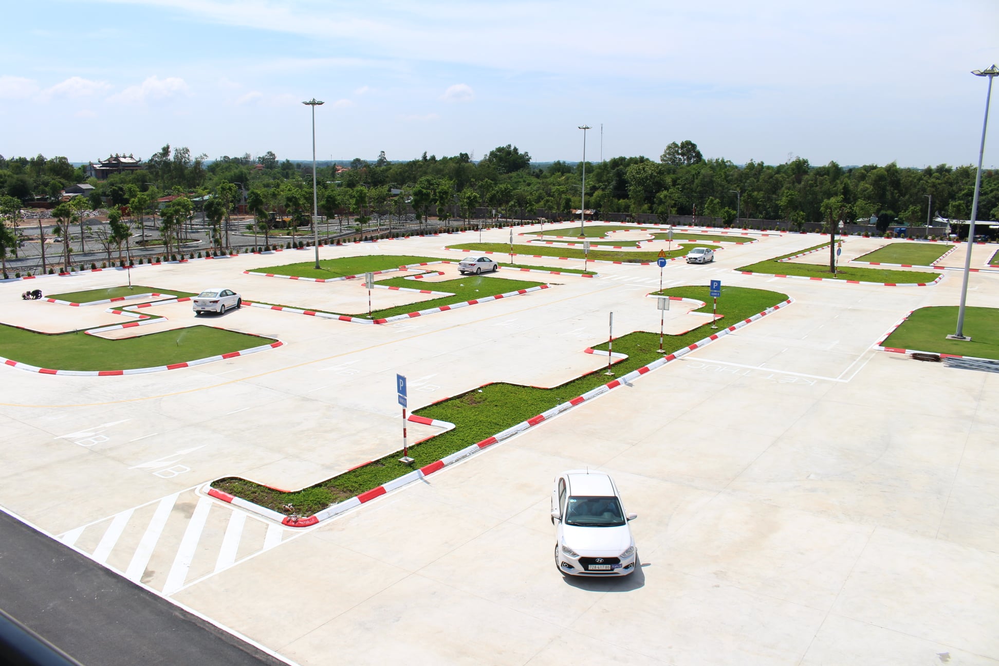Hệ thống xe thực hà nh tại trung tâm HoclaiotoNET