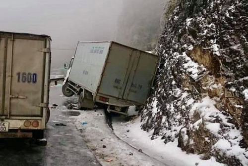 Kỹ năng cần nhớ khi lái xe đường trơn