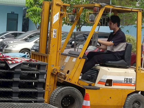 Học chứng chỉ xe nâng